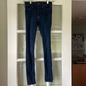 Dark wash Hollister Jeggings, size 5